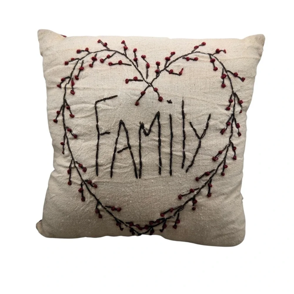 Honey & Me Inc Family Heart Wreath Decorative Pillow Red Tan Plaid Primitive 8in